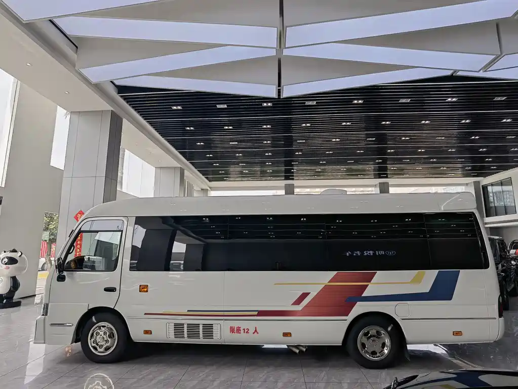 Toyota Coaster 2022 — фото 4