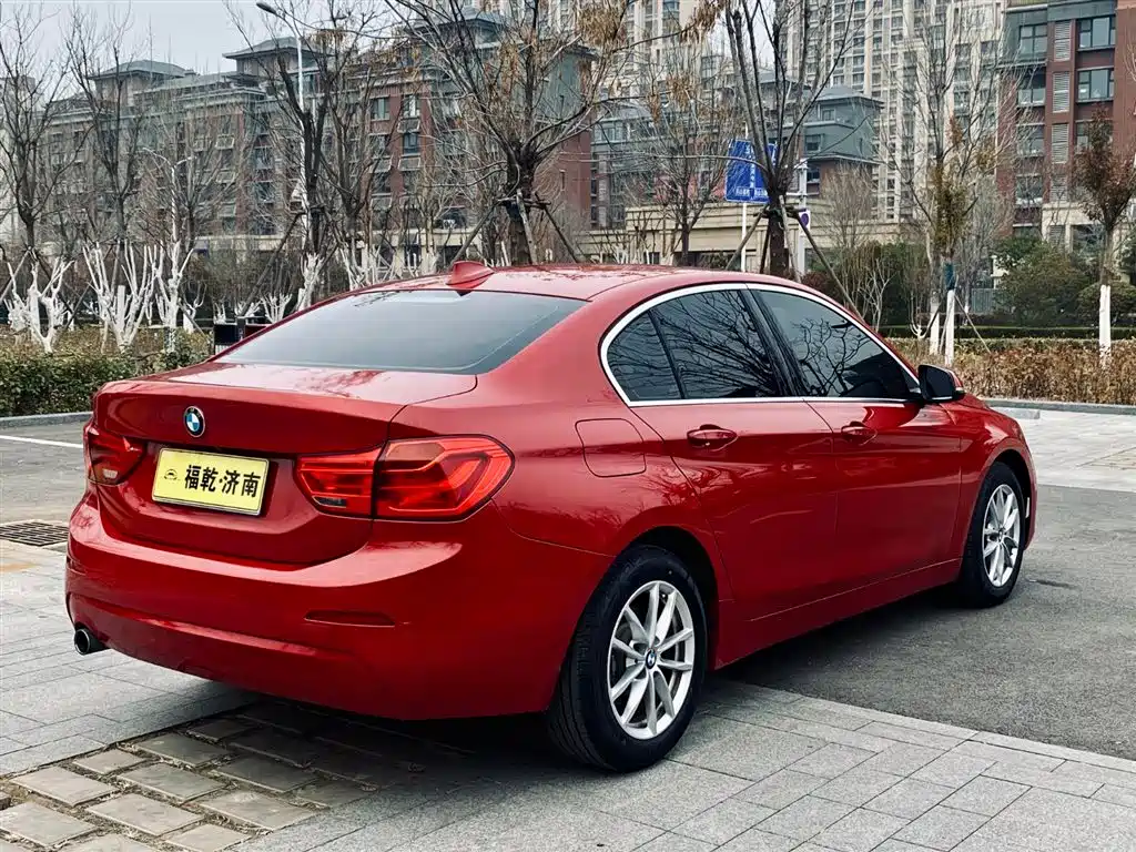 BMW 1 Series 2019 — фото 6