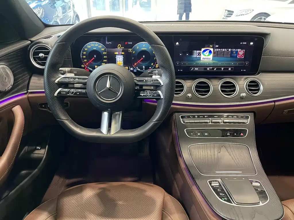 Mercedes-Benz E-Class 2022 — фото 10
