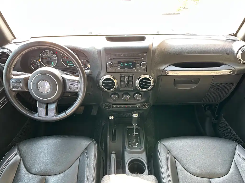 Jeep Wrangler 2018 — фото 9