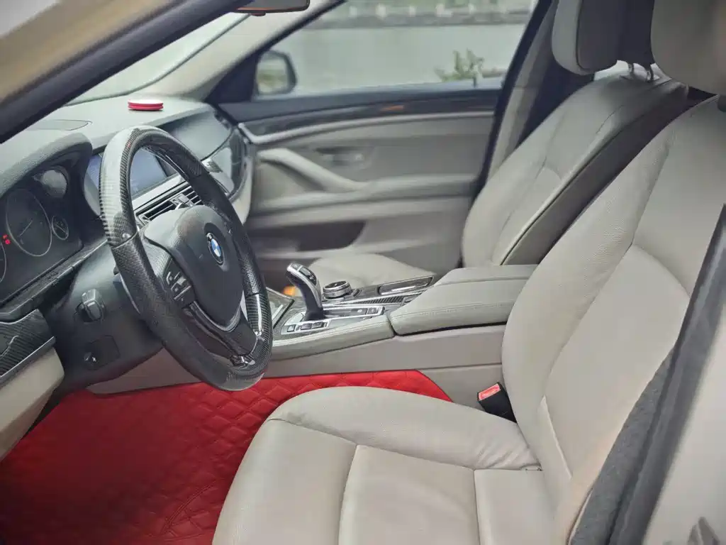 BMW 5 Series 2013 — фото 15