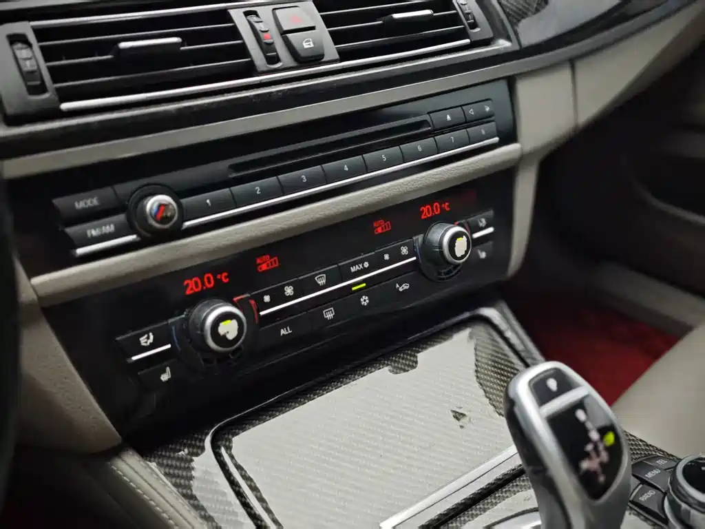 BMW 5 Series 2013 — фото 23