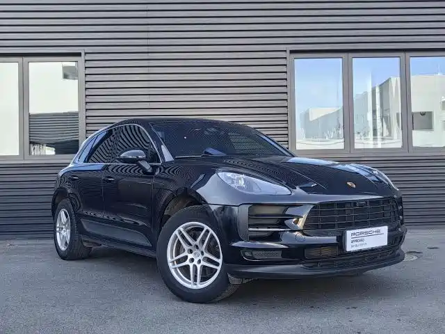 Porsche Macan 2021 — фото 1