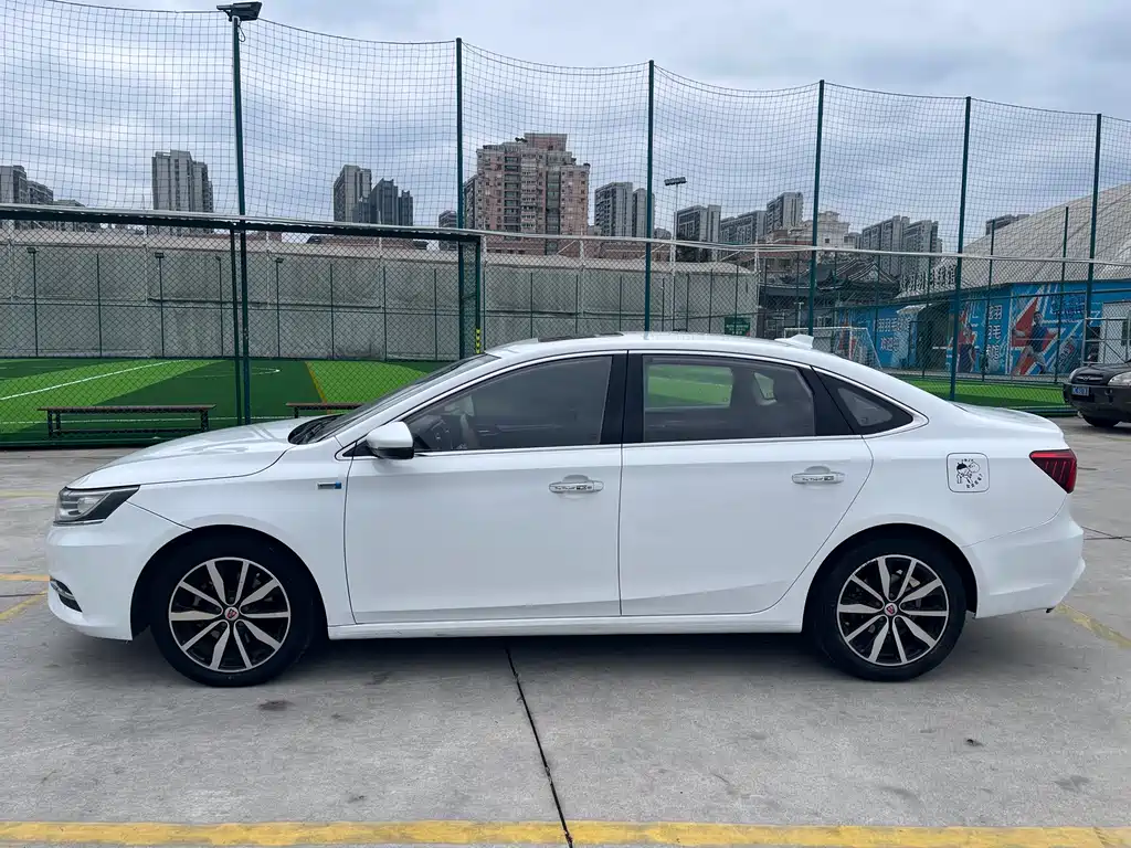 Roewe i6 Classic 2018 — фото 4