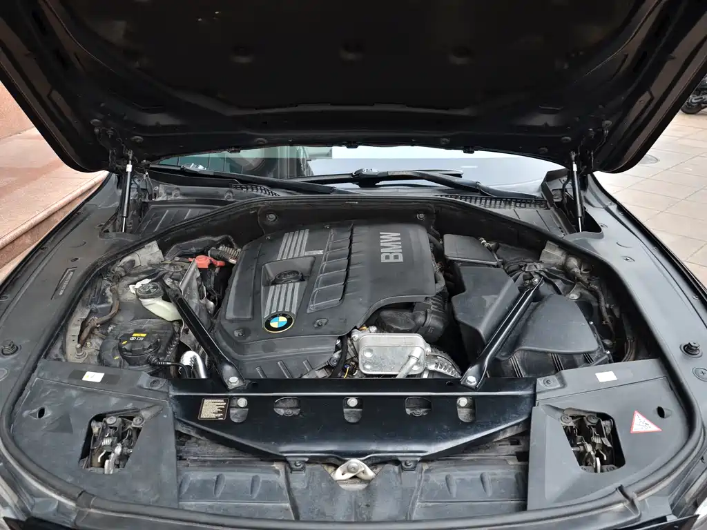 BMW 7 Series 2015 — фото 31