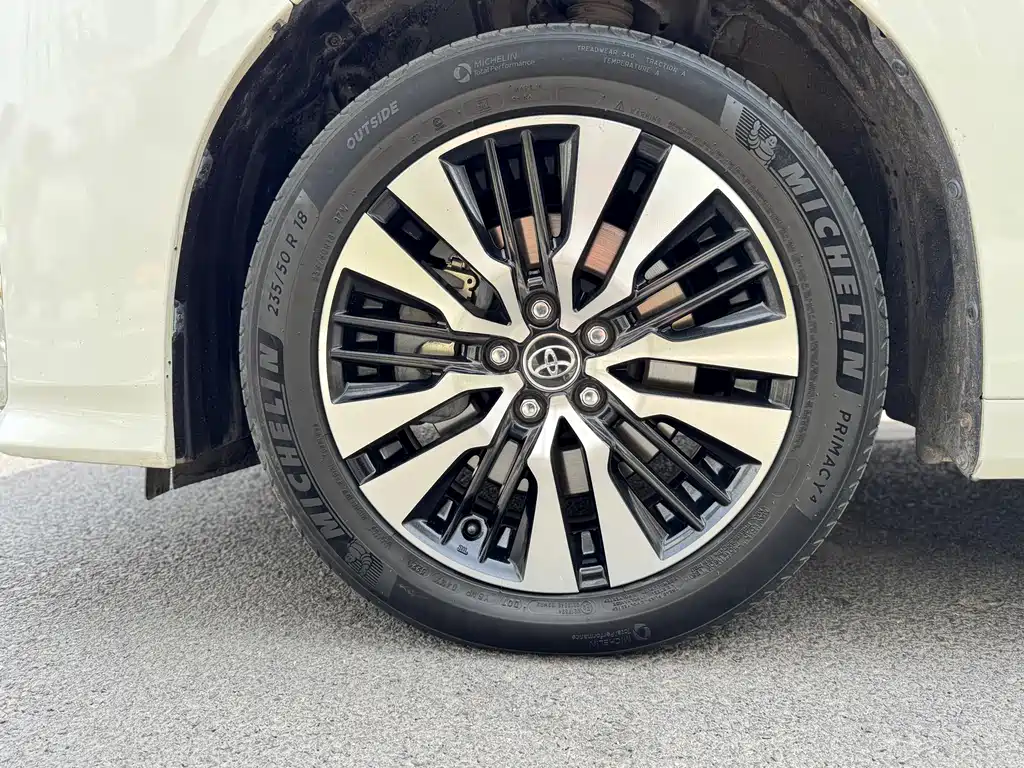 Toyota Alphard 2019 — фото 26