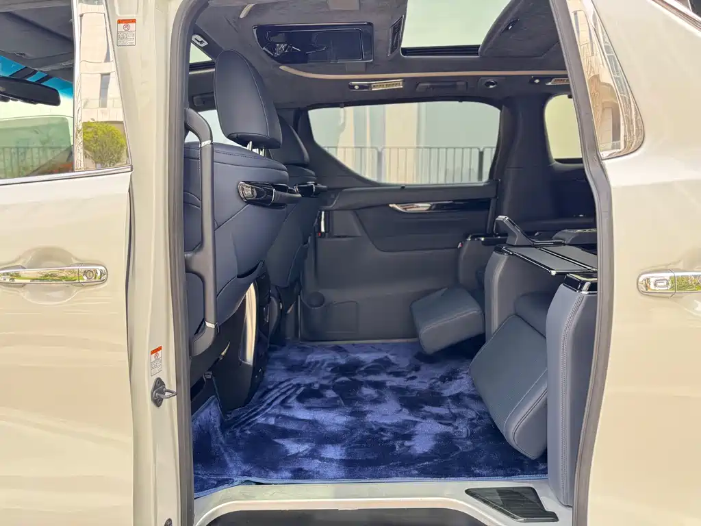 Toyota Alphard 2019 — фото 27
