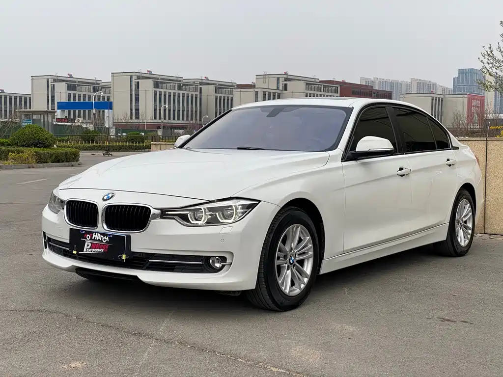 BMW 3 Series 2015 — фото 1