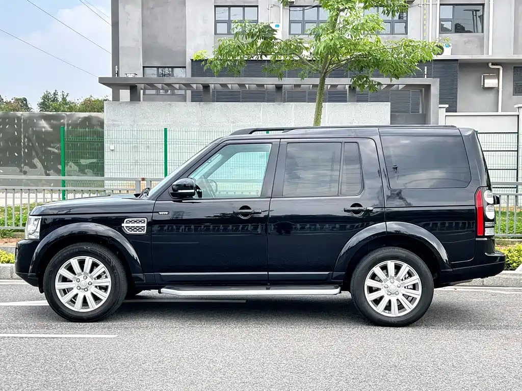 Land Rover Discovery 2015 — фото 2
