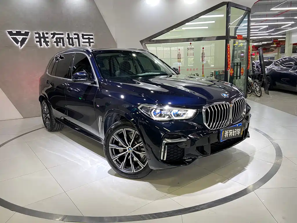 BMW X5 2022 — фото 1