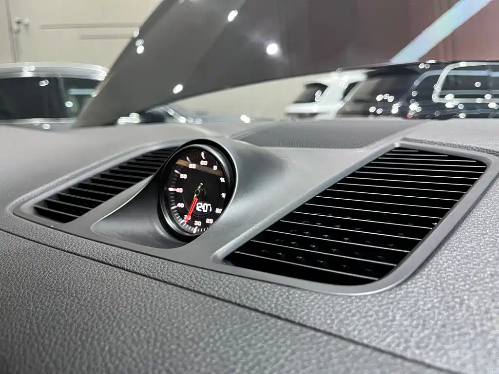 Porsche Cayenne 2018 — фото 18