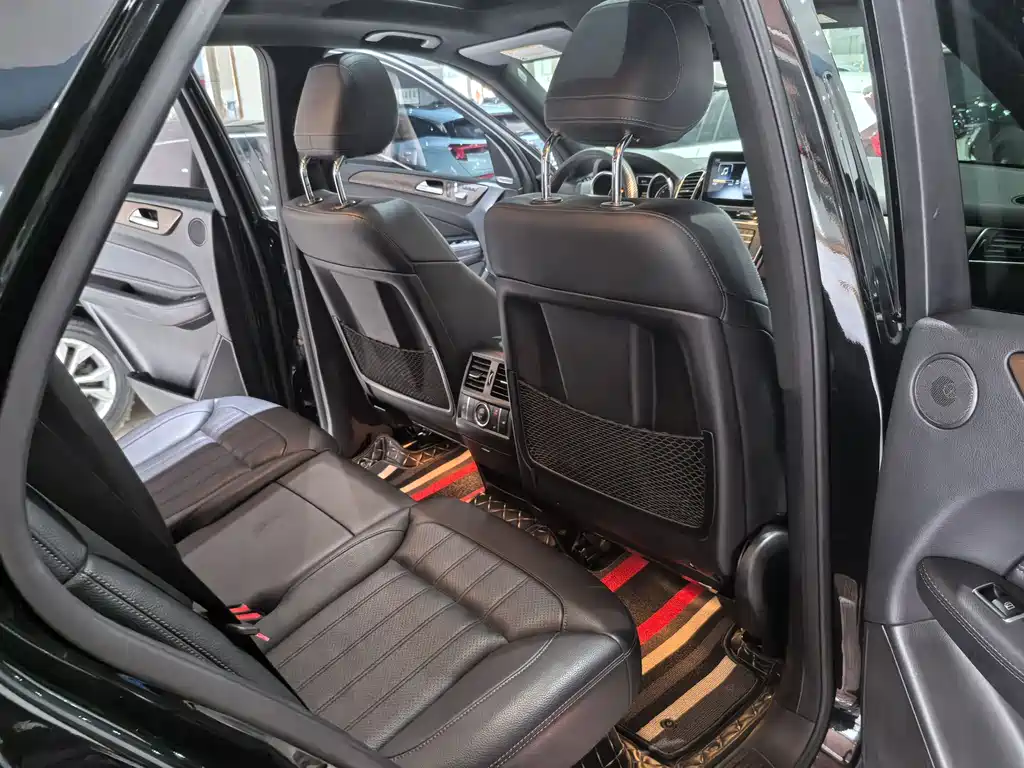 Mercedes-Benz GLE 2017 — фото 14
