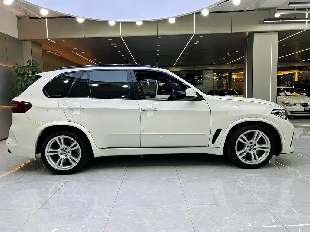 BMW X5 M 2012 — фото 5