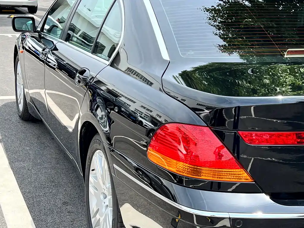 BMW 7 Series 2004 — фото 27