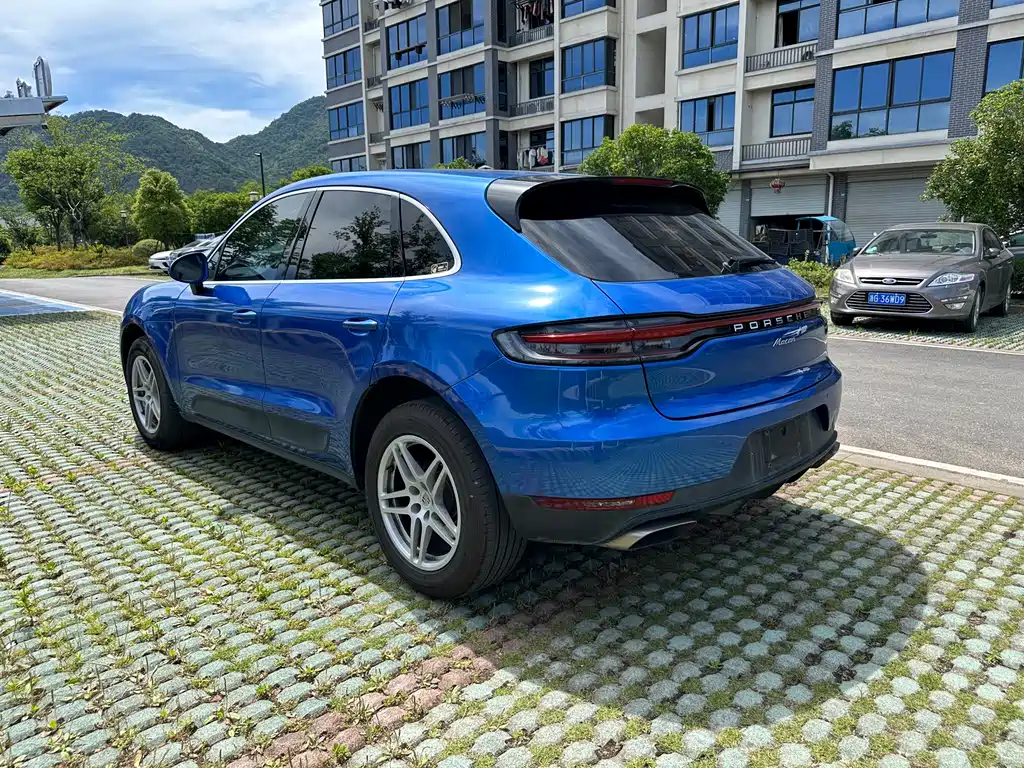 Porsche Macan 2019 — фото 17