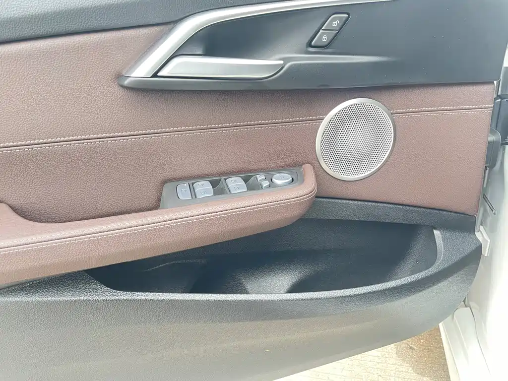 BMW 1 Series 2022 — фото 14