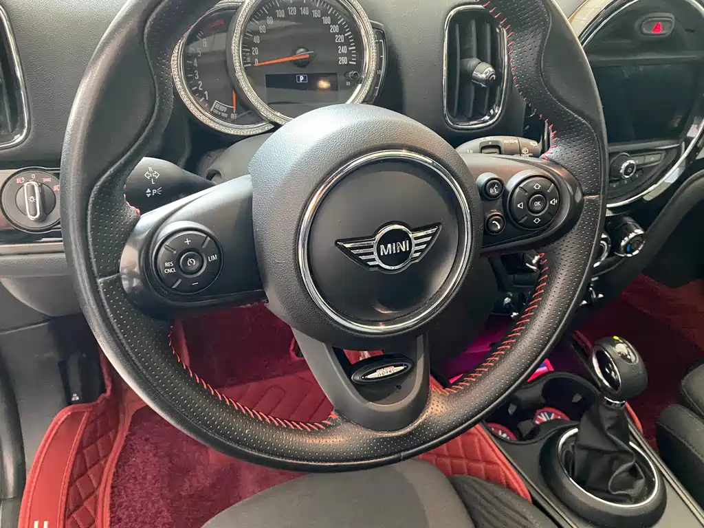 MINI Countryman 2017 — фото 9