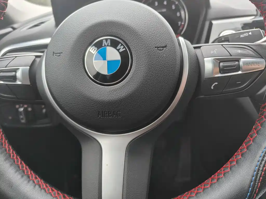 BMW 1 Series 2022 — фото 14