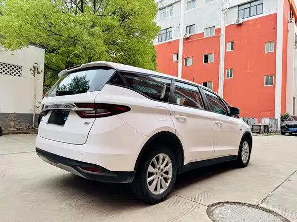 Geely Jiaji 2020