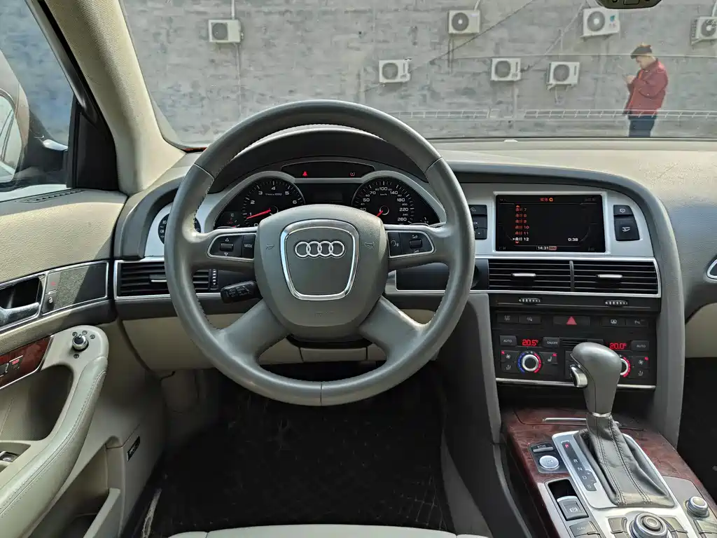Audi A6L 2011 — фото 11