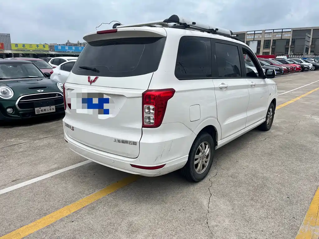 Wuling Hongguang 2019 — фото 8