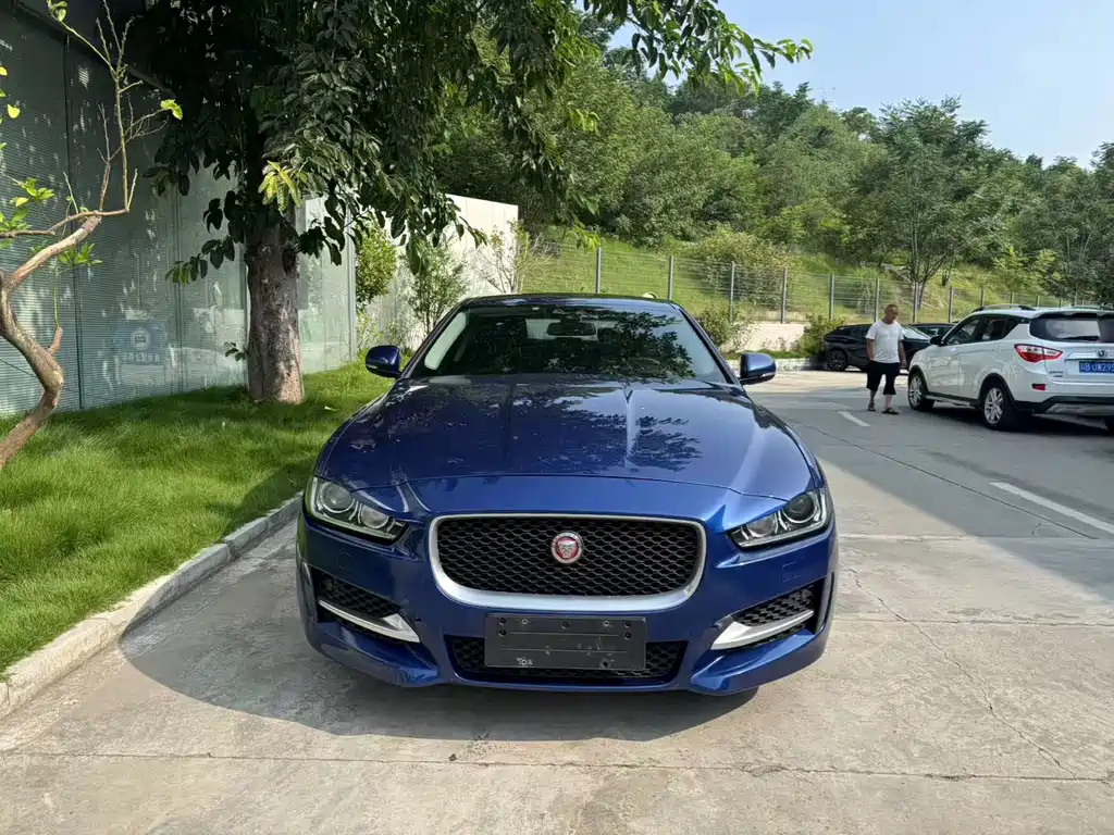 Jaguar XE 2016 — фото 2