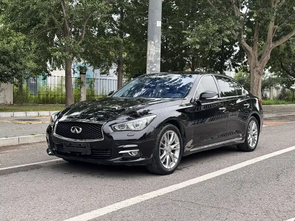 Infiniti Q50L 2017 — фото 1