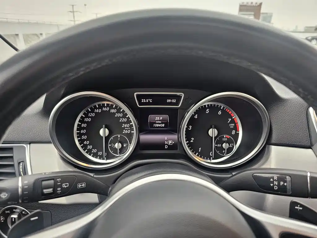 Mercedes-Benz M-Class 2015 — фото 11