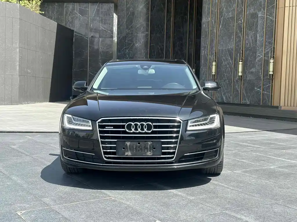 Audi A8 2017 — фото 2