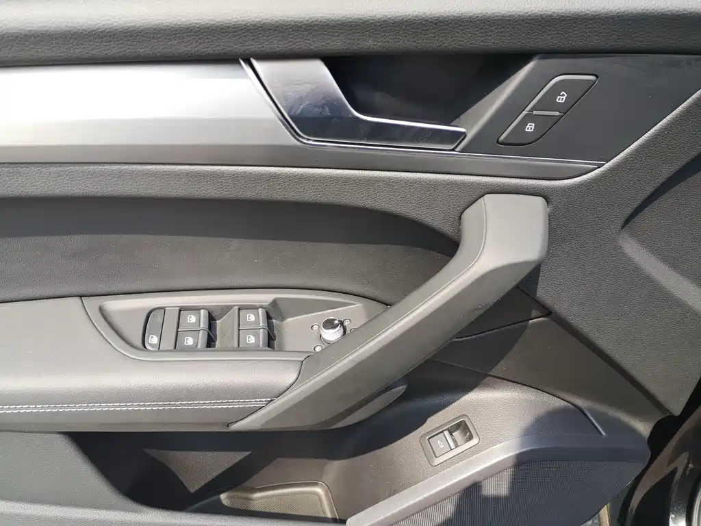 Audi Q5L 2022 — фото 13