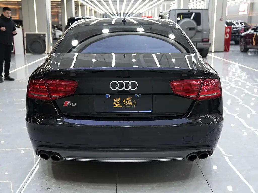 Audi S8 2015 — фото 4