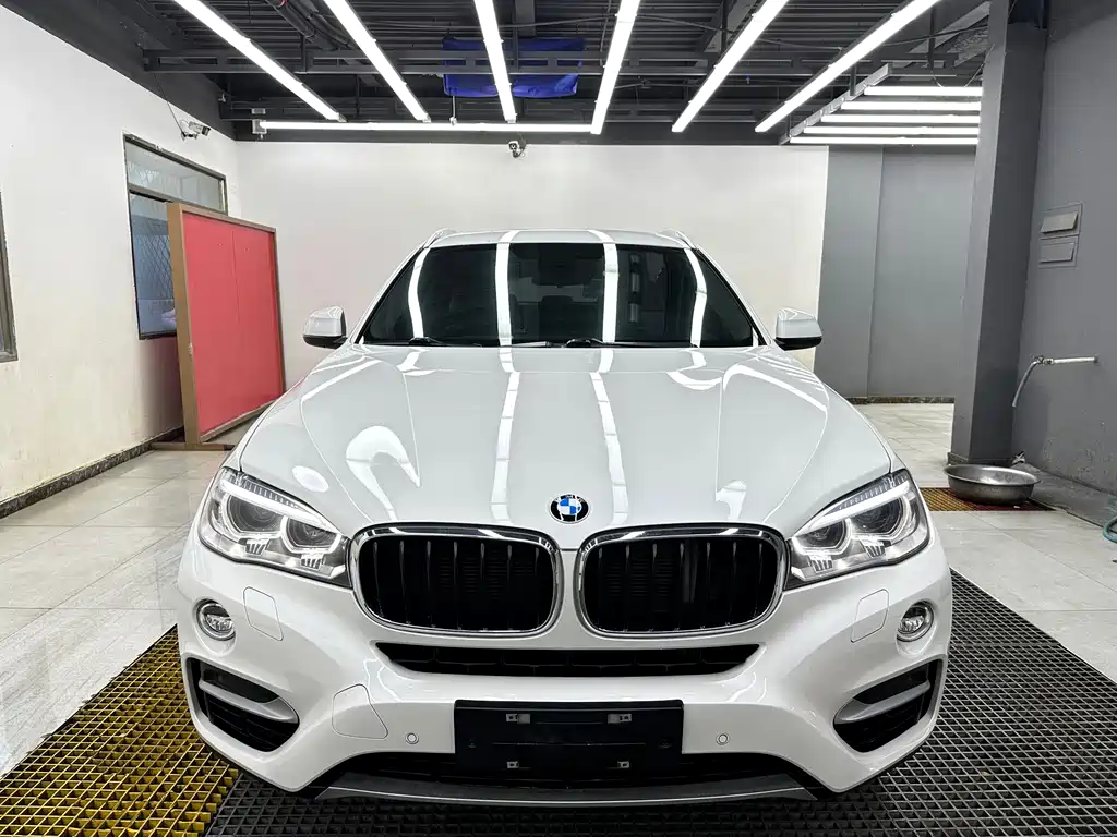 BMW X6 2015 — фото 1