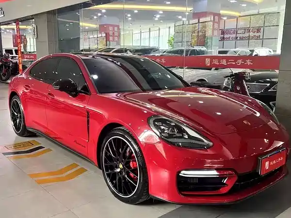 Porsche Panamera 2023
