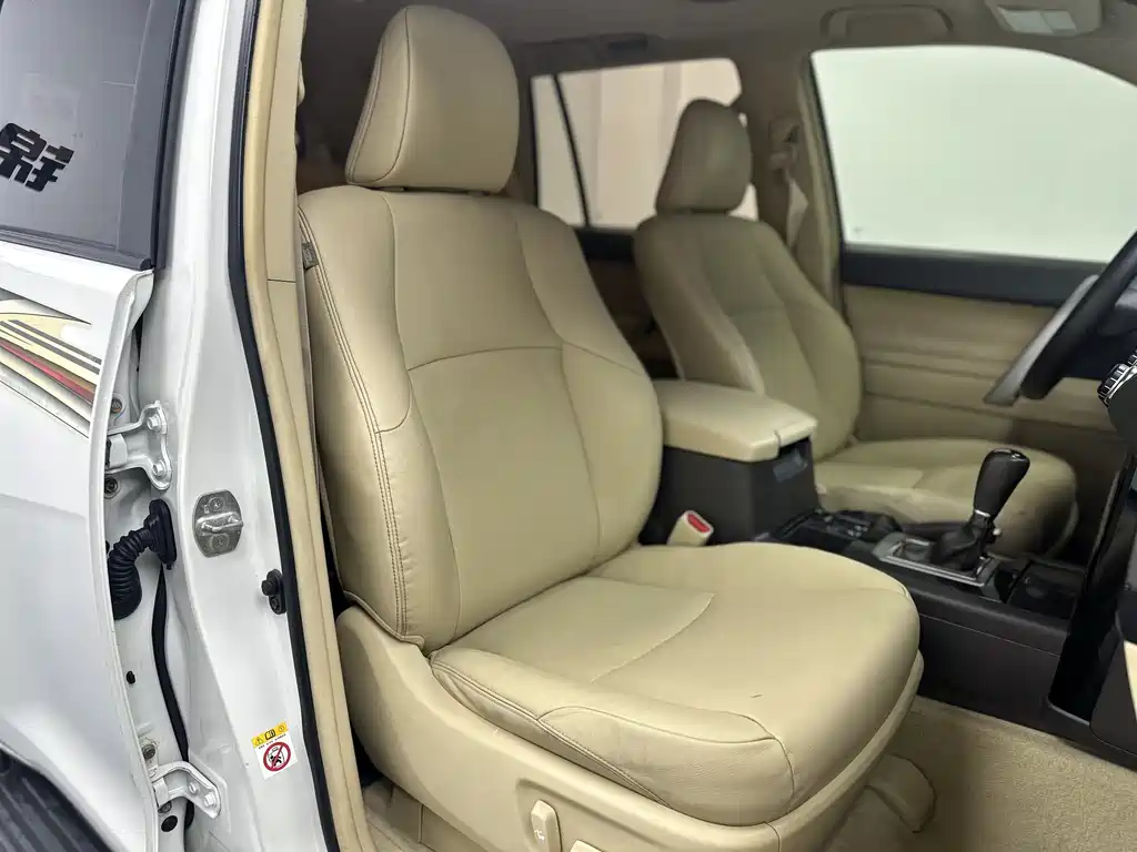 Toyota Prado 2017 — фото 13