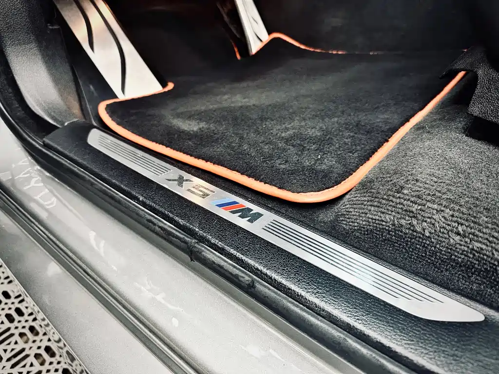 BMW X5 M 2015 — фото 14