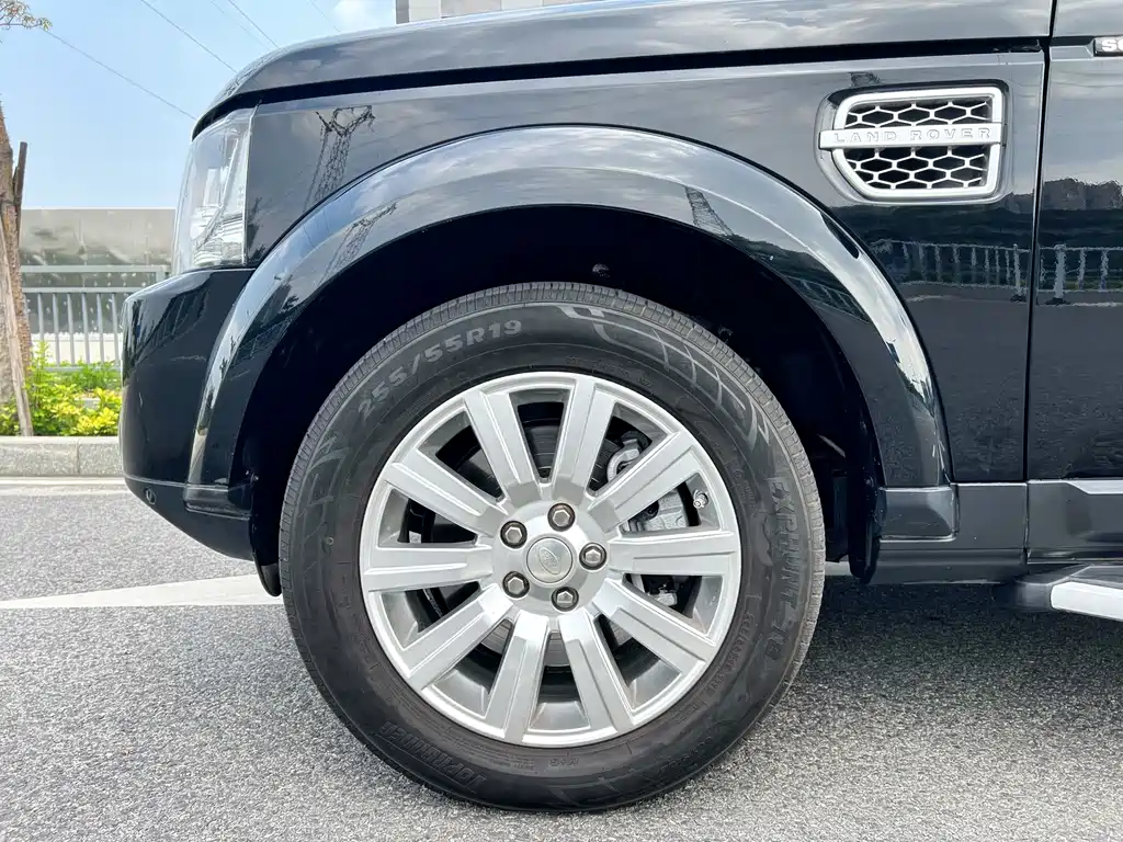 Land Rover Discovery 2015 — фото 4