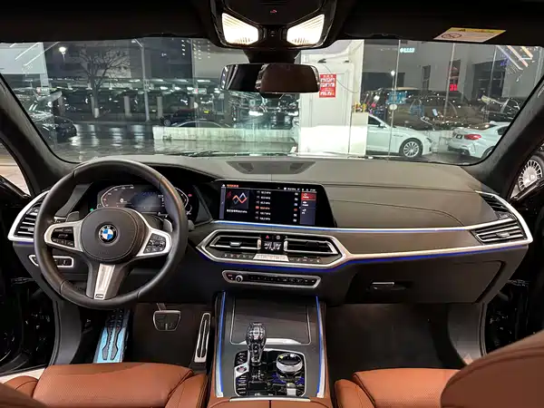 BMW X7 2021
