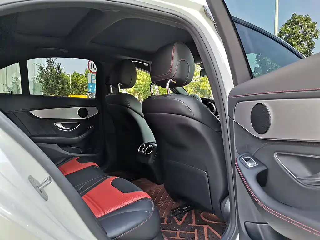 Mercedes-Benz C-Class AMG 2020 — фото 6