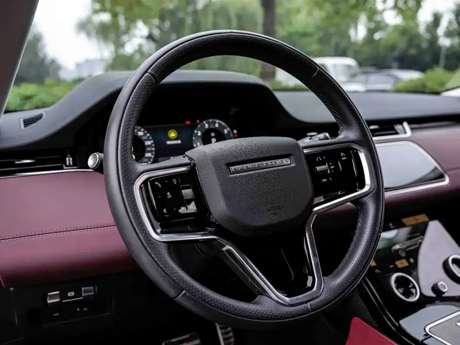 Land Rover Evoque 2024 — фото 11