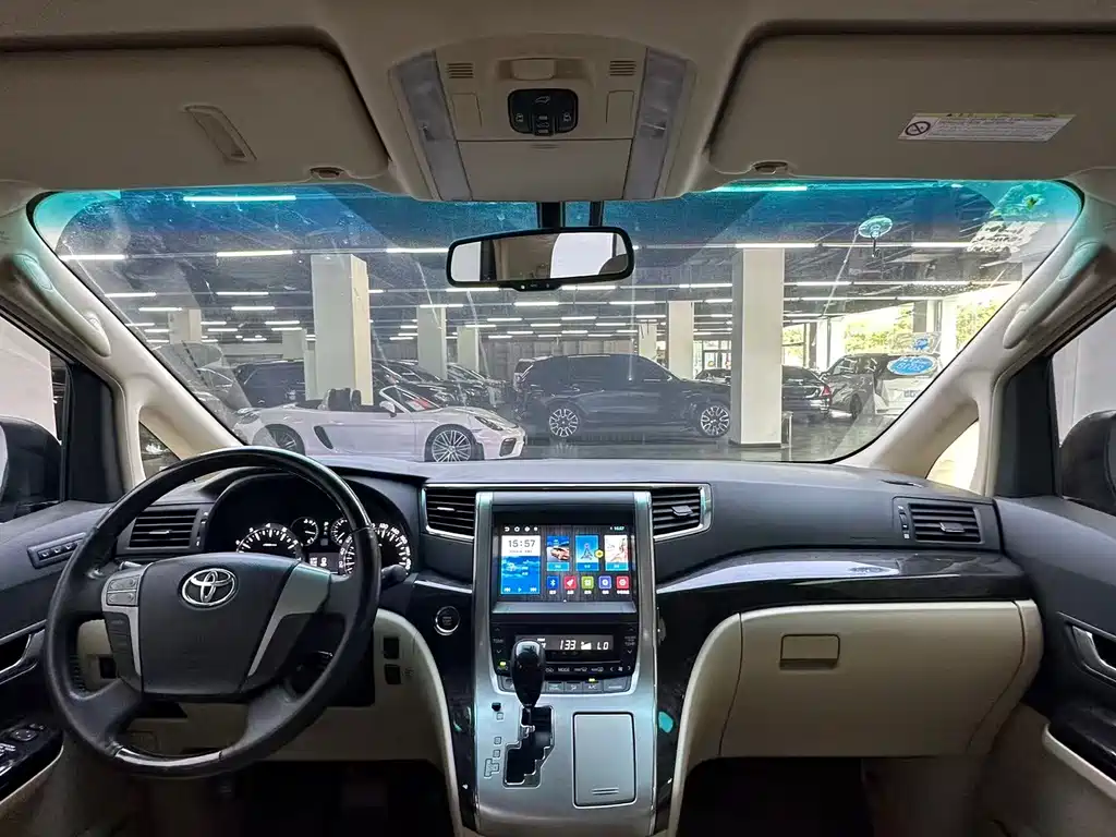 Toyota Alphard 2015 — фото 9
