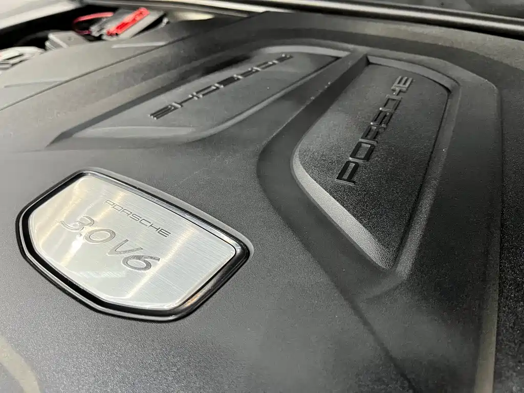 Porsche Cayenne 2018 — фото 30