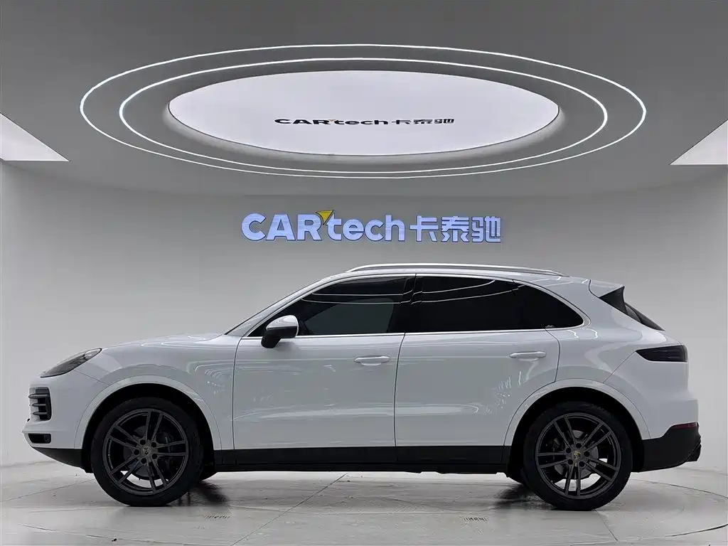 Porsche Cayenne 2018 — фото 8