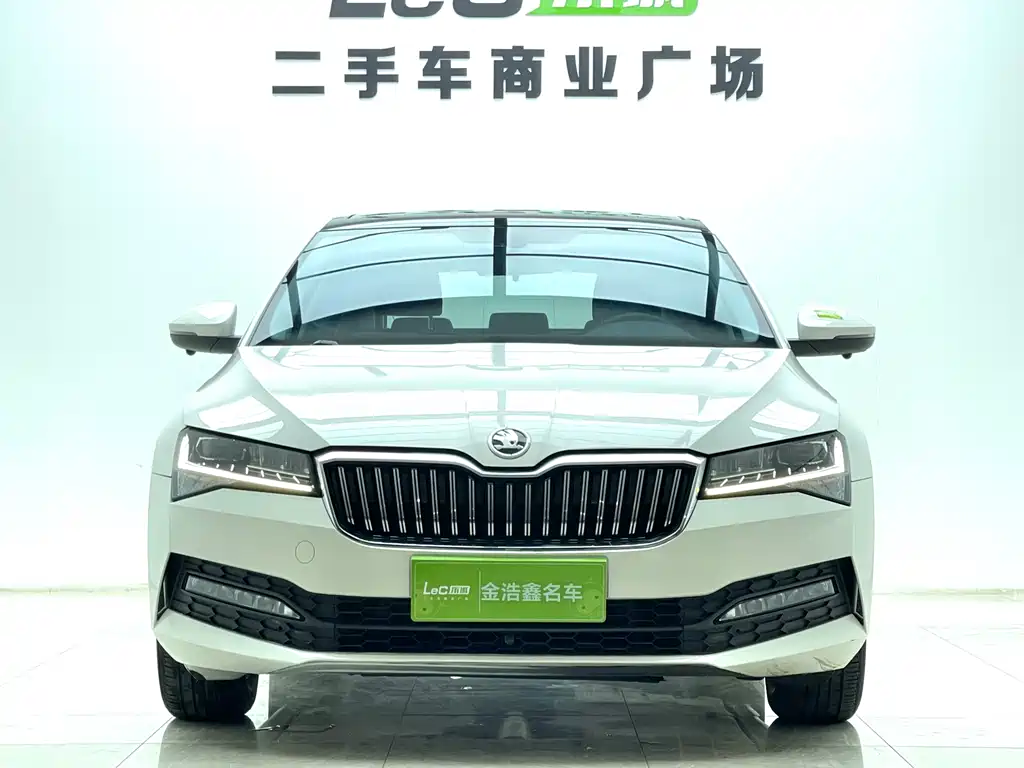 Skoda Superb 2022 — фото 2