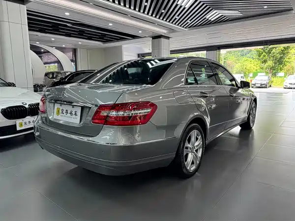 Mercedes-Benz E-Class 2010