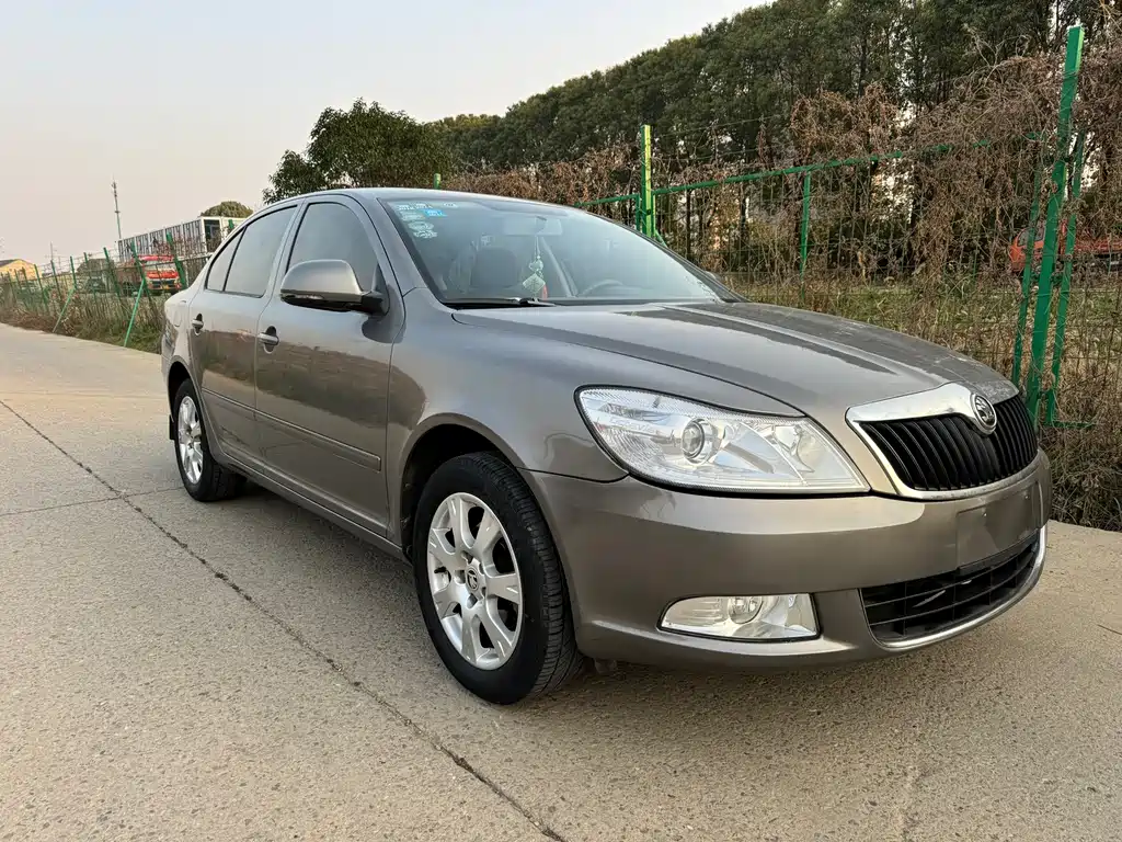 Skoda Octavia 2014 — фото 3
