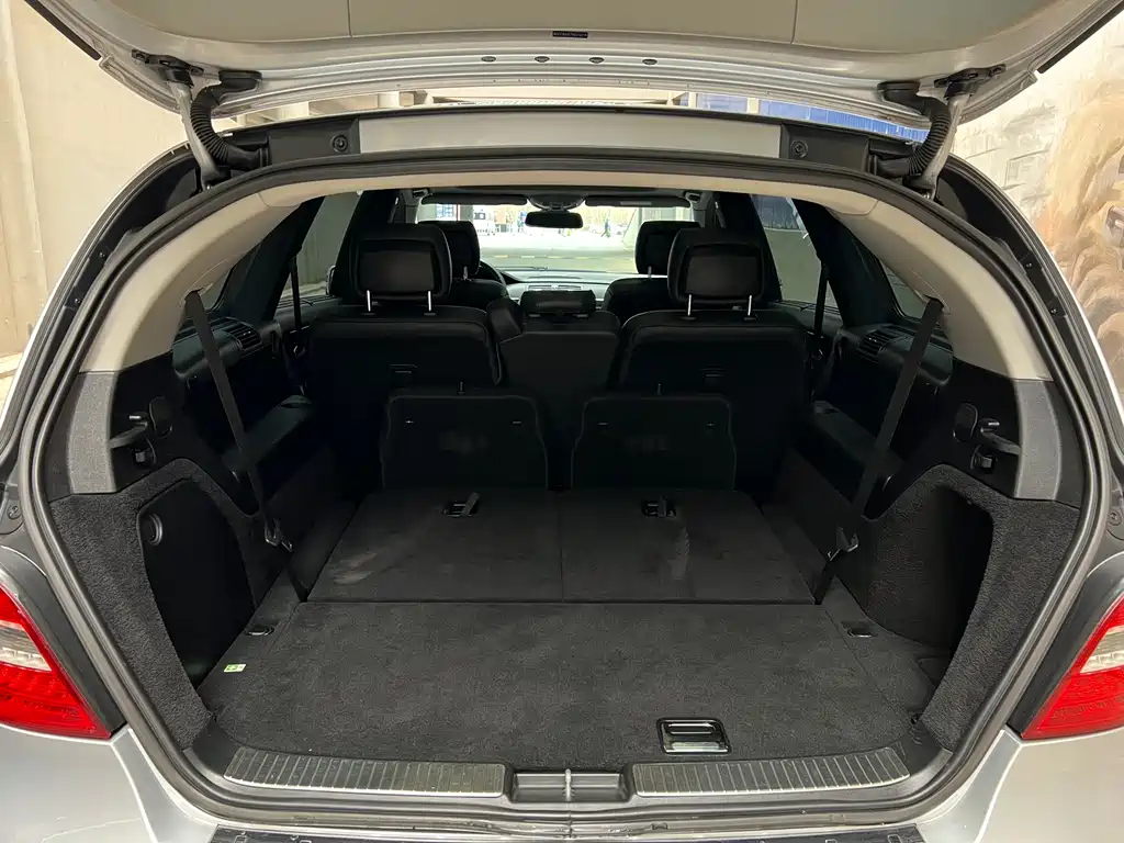 Mercedes-Benz R-Class 2017 — фото 11