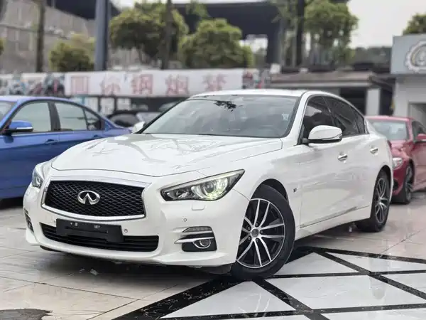 Infiniti Q50 2014