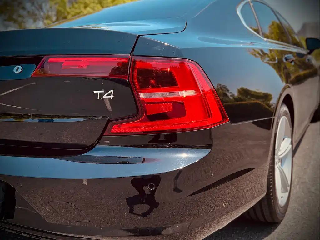 Volvo S90 2017 — фото 17