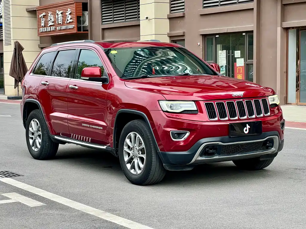 Jeep Grand Cherokee 2015 — фото 3