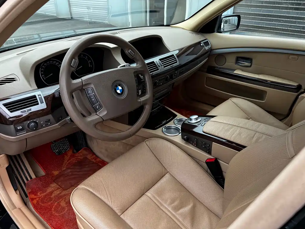 BMW 7 Series 2004 — фото 12